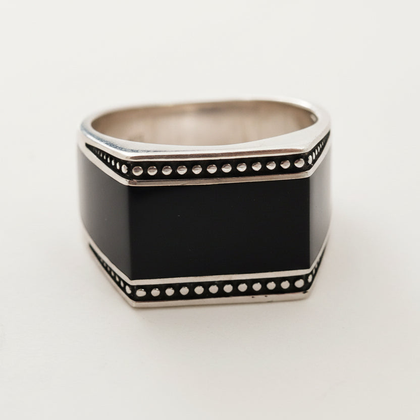 خاتم ملكي أسود – فضة عيار 925 _ SR-MB-24