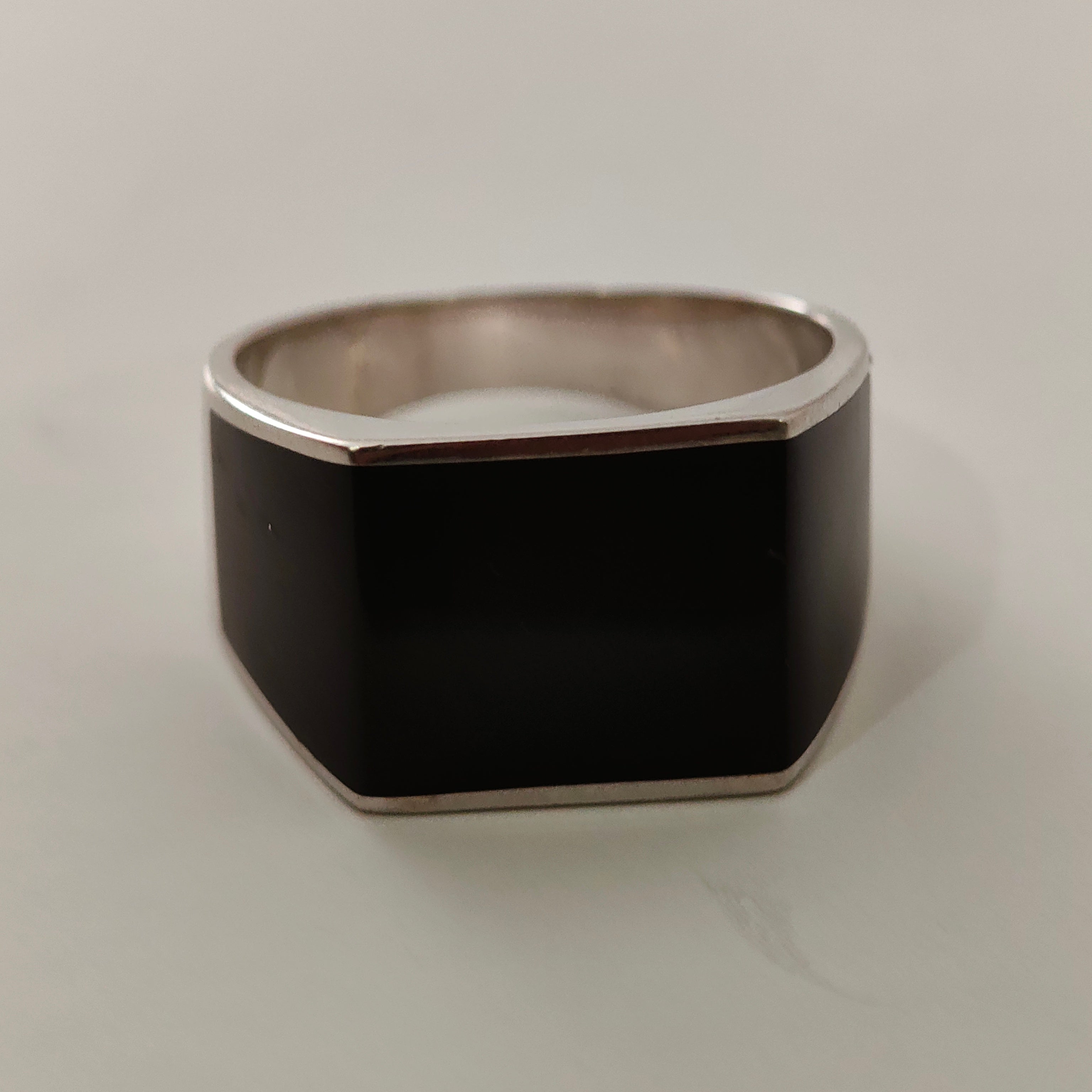 خاتم فضة أسود
